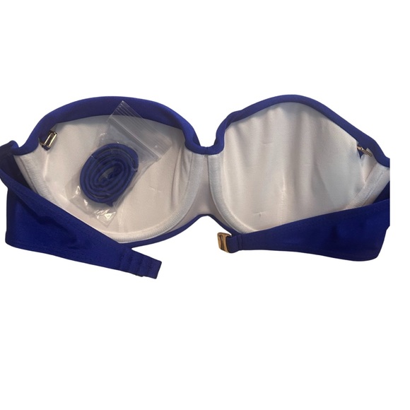 Luli Fama Women's Cosita Buena Twist Bandeau top Electric Blue
Medium - Picture 3 of 7